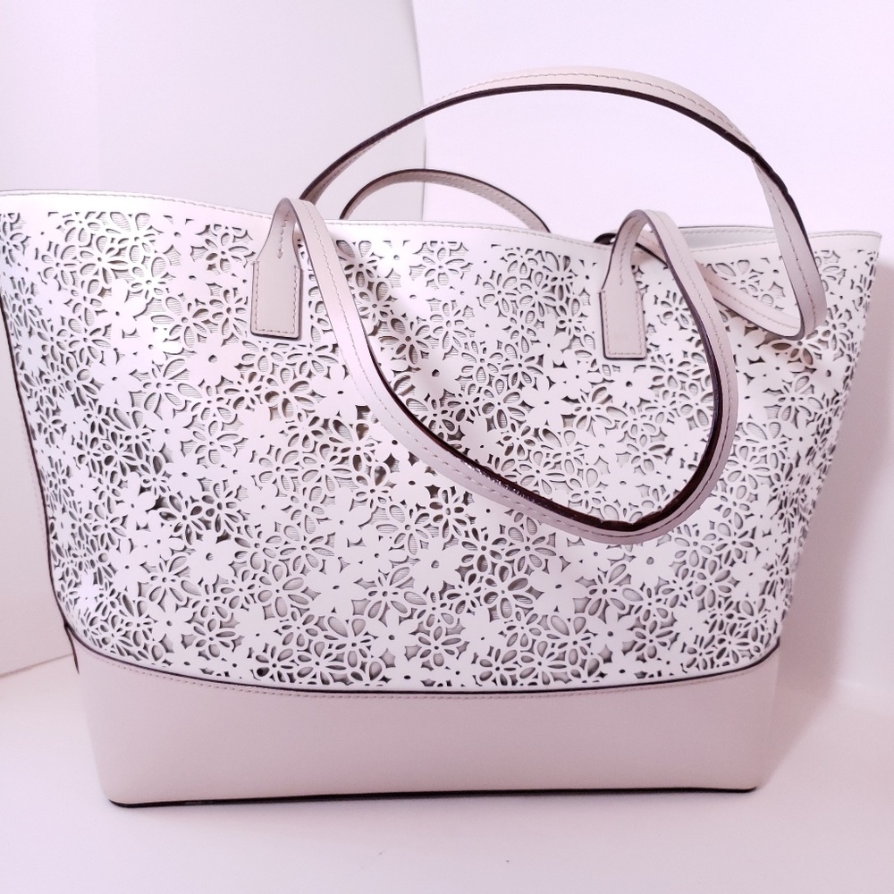 Kate Spade spring flower tote - Picture 3 of 8